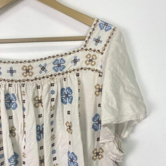 Torrid Linen Blend Embroidered Floral Flutter Sleeve Top - Picture 10 of 13